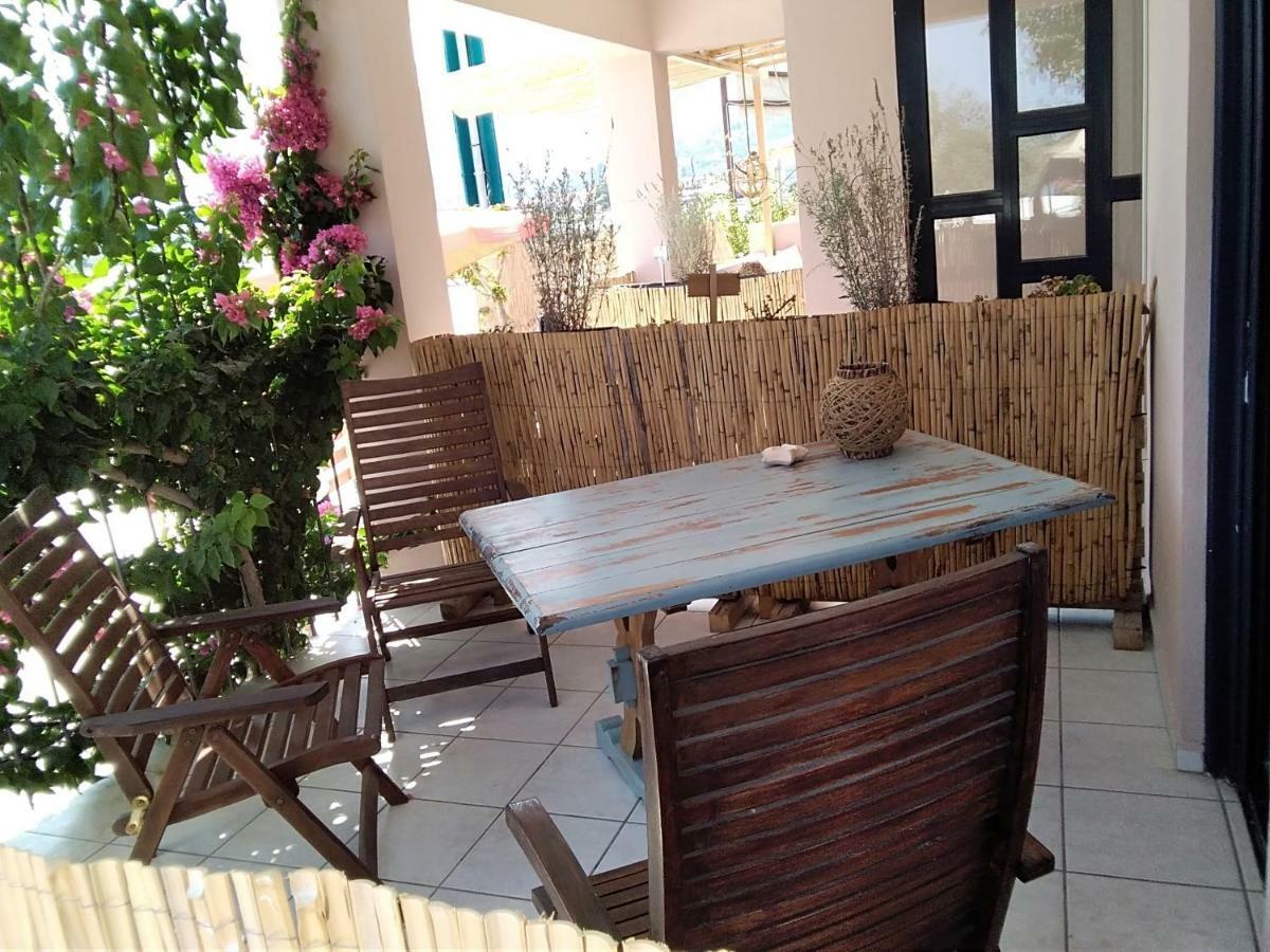 Votsalon House Hostel *